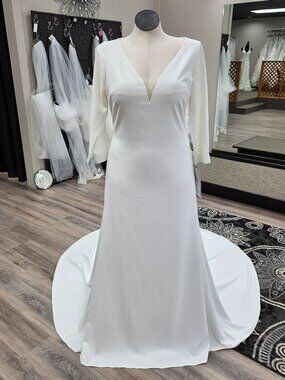 Tres Chic 24506 Size 14 Ivory Fit & Flare Bridal Gown
